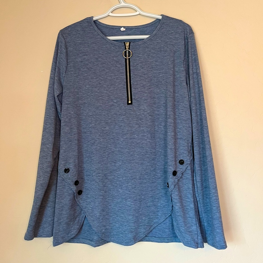 Lightweight heather blue tunic with zipper neck and deco buttons